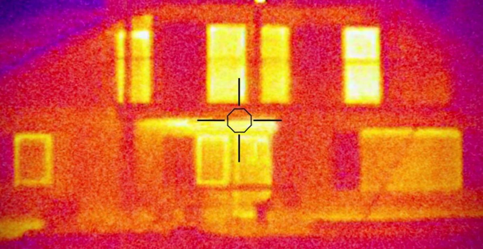 Wärmebildaufnahme eines Hauses