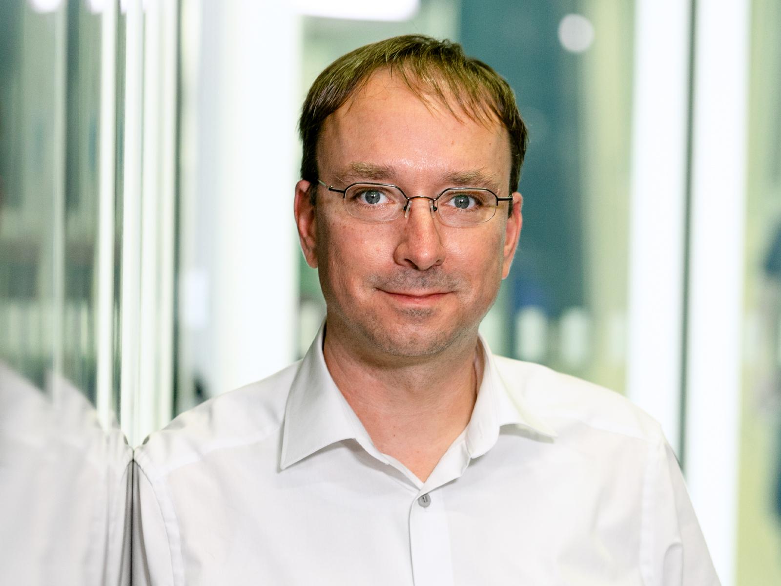 FISBA READYBeam LaserOptics Laser Module Contact Dr. Christoph Schnell