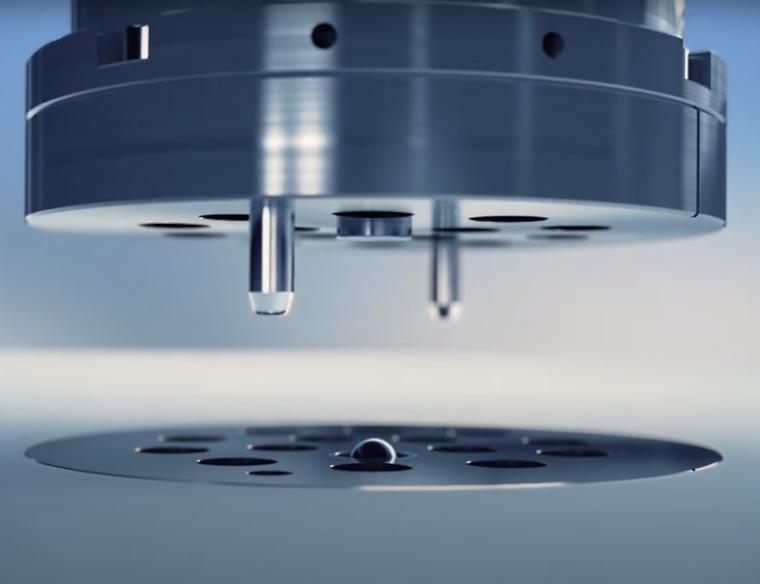 Präzisionsblankpressen von Linsen